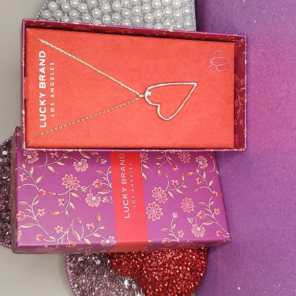 Lucky Brand πNWT / NIBπ Long Gold Heart Necklace w/ Sparkly Stone Accentπππ - Picture 4 of 11